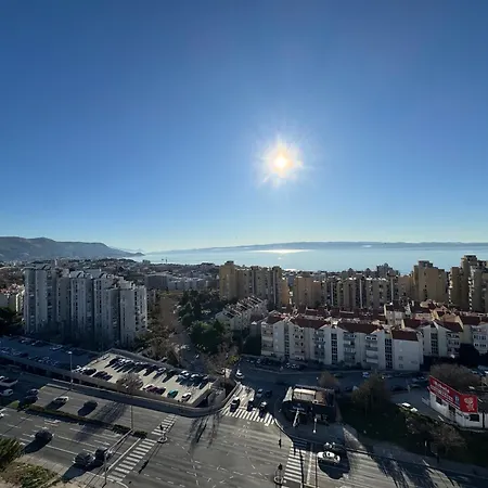 Magic View Luxury Penthouse With Jacuzzi And Sea View شقة سبليت