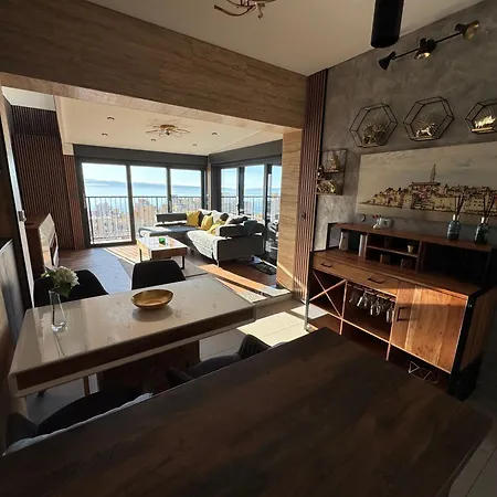 Magic View Luxury Penthouse With Jacuzzi And Sea View * スプリト