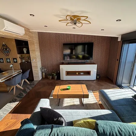 Magic View Luxury Penthouse With Jacuzzi And Sea View 아파트