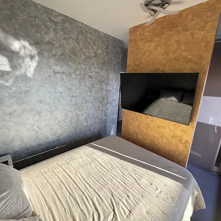 아파트 Magic View Luxury Penthouse With Jacuzzi And Sea View