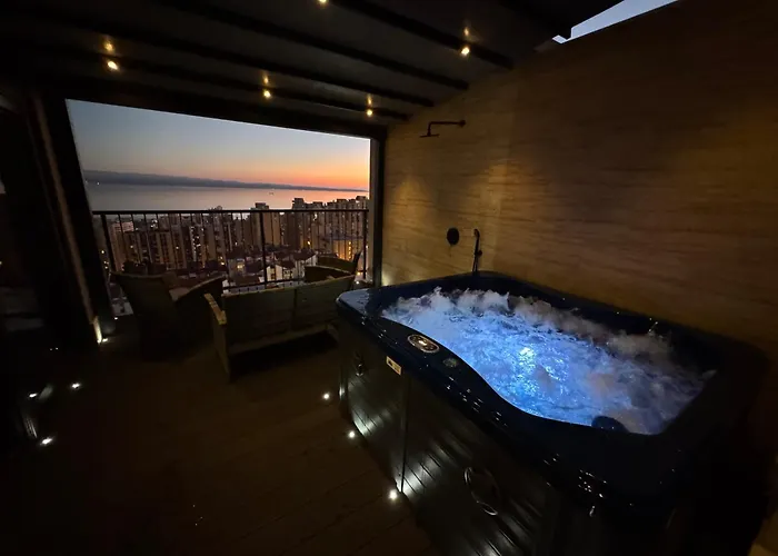 Magic View Luxury Penthouse With Jacuzzi And Sea View Apartment