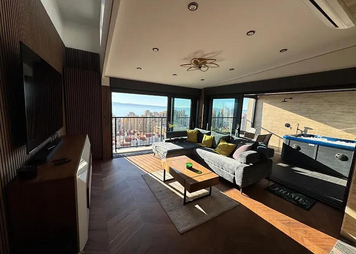 Magic View Luxury Penthouse With Jacuzzi And Sea View Split