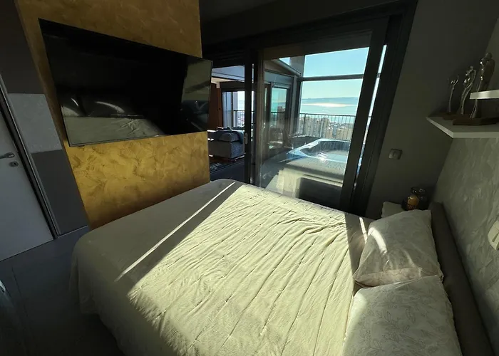 Magic View Luxury Penthouse With Jacuzzi And Sea View Apartment *