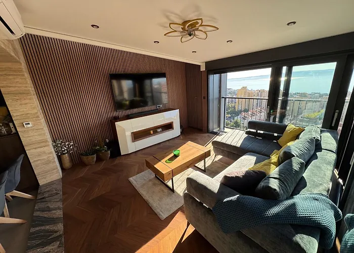 Magic View Luxury Penthouse With Jacuzzi And Sea View